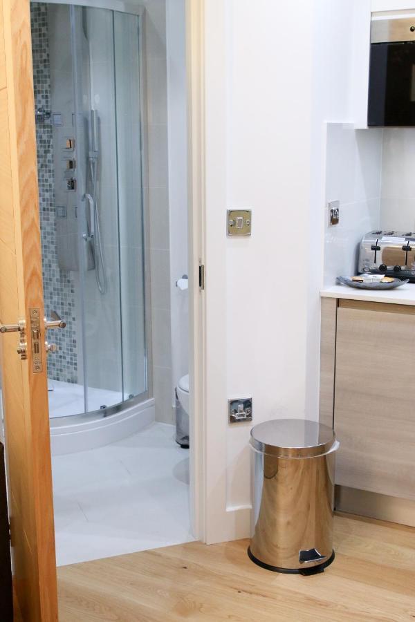 Executive Bright And Airy In Sydenham Апартаменты